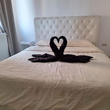 Luxury Daniel Apartament Residence Militari Roşu Exterior foto