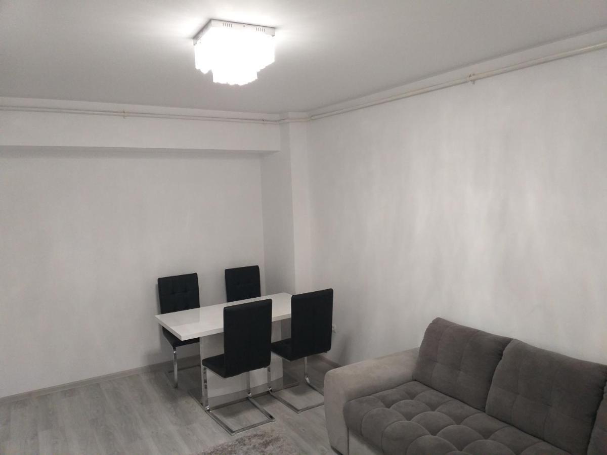 Luxury Daniel Apartament Residence Militari Roşu Exterior foto